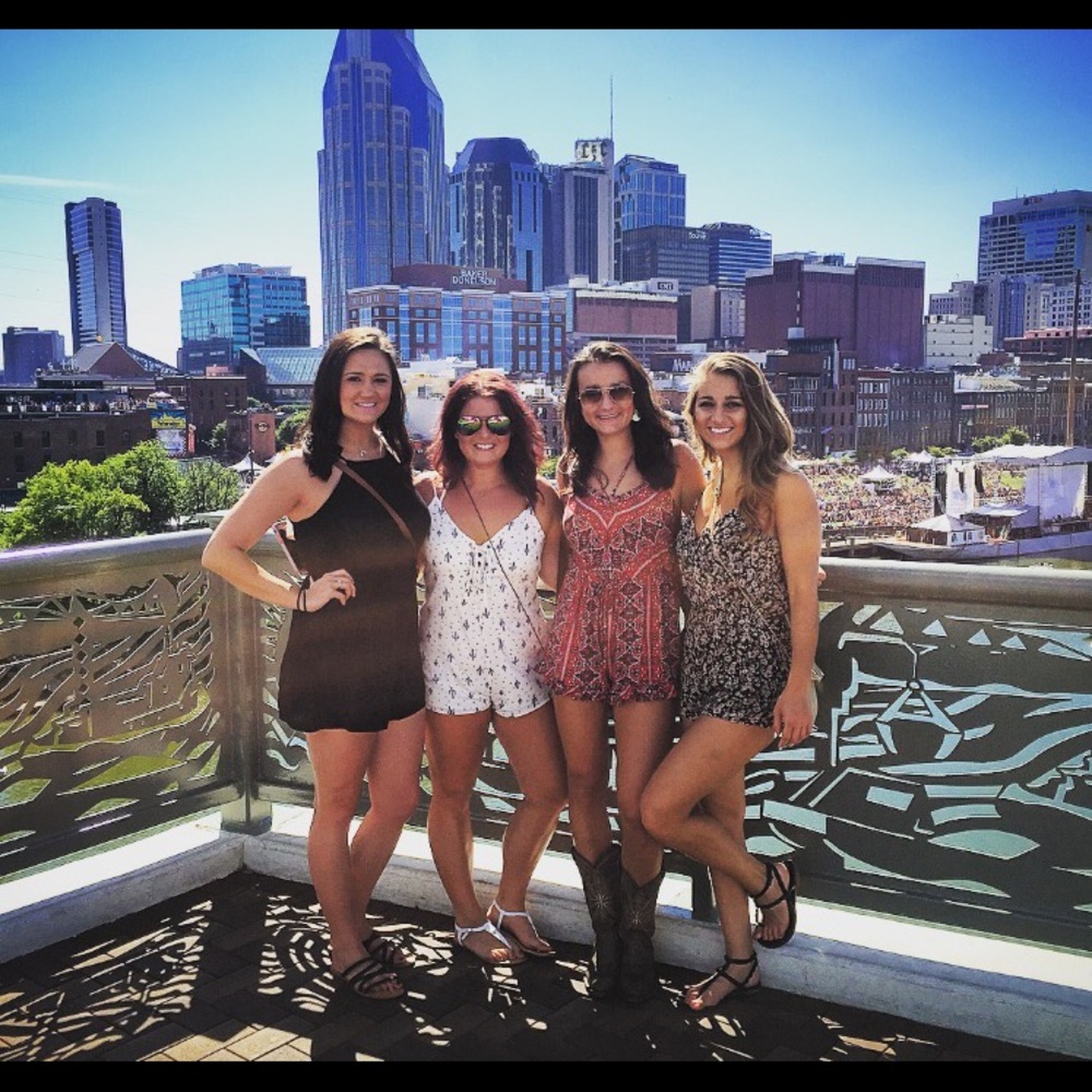 Romper - Picture 2 of 4